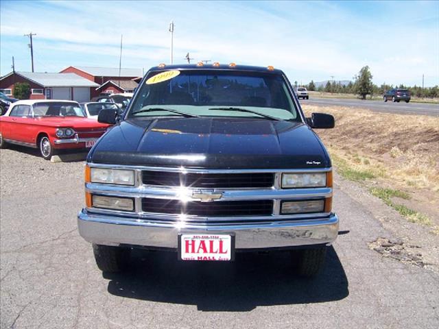 1999 Chevrolet C3500 Reg. Cab 6.5-ft. Bed 2WD