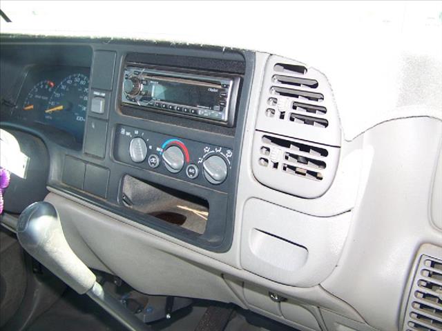 1999 Chevrolet C3500 Reg. Cab 6.5-ft. Bed 2WD