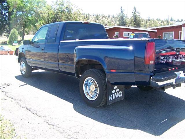 1999 Chevrolet C3500 Reg. Cab 6.5-ft. Bed 2WD