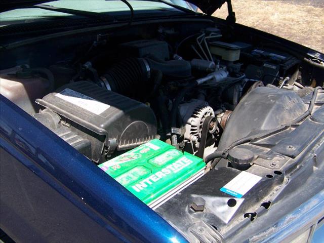 1999 Chevrolet C3500 Reg. Cab 6.5-ft. Bed 2WD