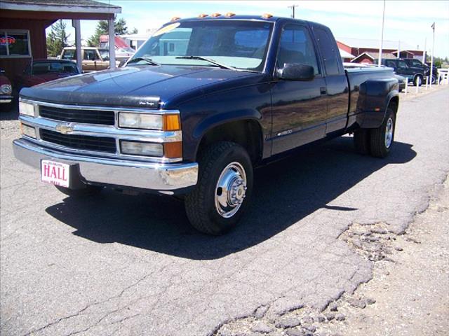 1999 Chevrolet C3500 Reg. Cab 6.5-ft. Bed 2WD