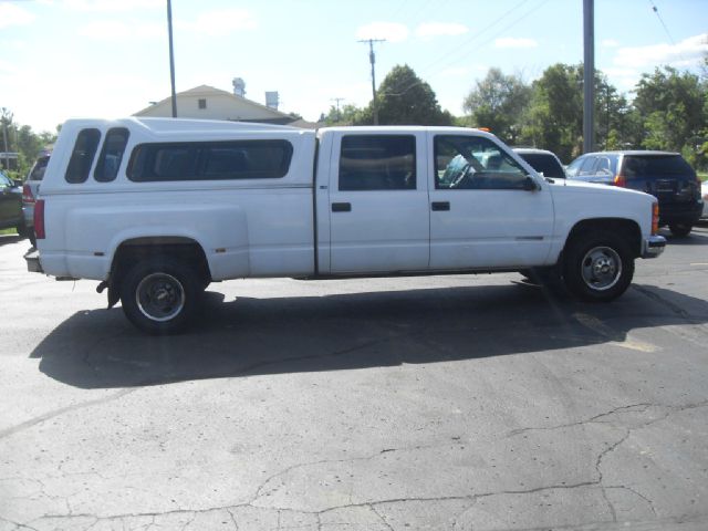 1999 Chevrolet C3500 Signature L Sedan 4D