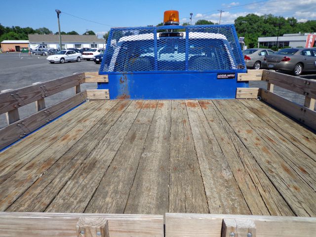 1999 Chevrolet C3500 Signature L Sedan 4D