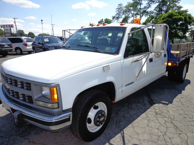 1999 Chevrolet C3500 Signature L Sedan 4D