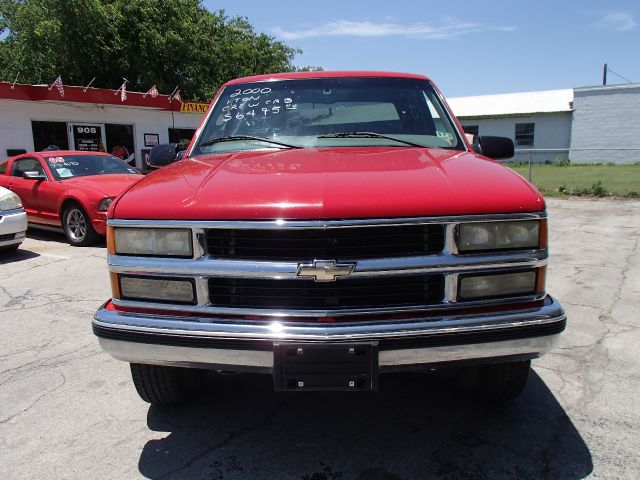 2000 Chevrolet C3500 Signature L Sedan 4D