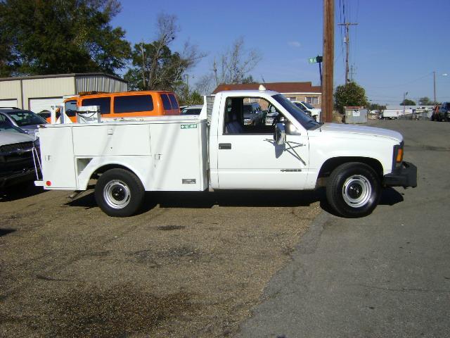 2000 Chevrolet C3500 Base