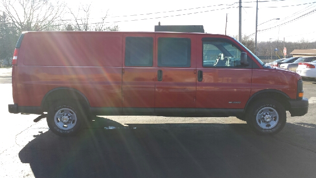 2004 Chevrolet C3500 Unknown
