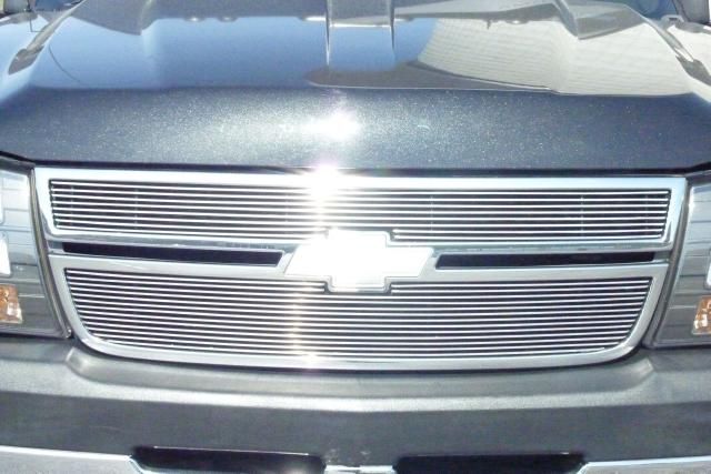 2005 Chevrolet C3500 2008 Nissan 2.5 SL