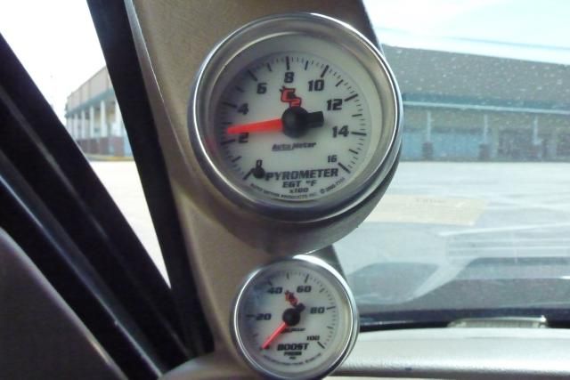 2005 Chevrolet C3500 2008 Nissan 2.5 SL