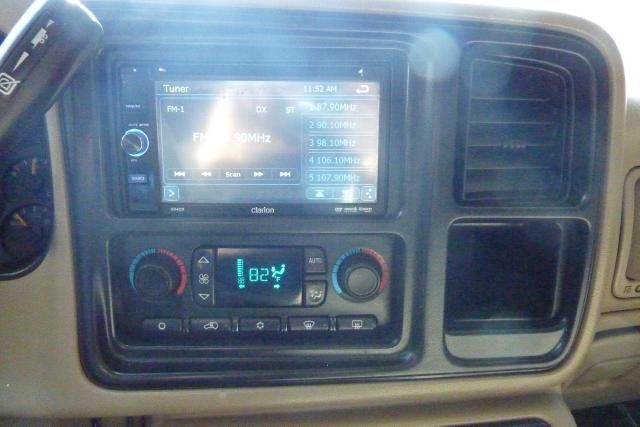 2005 Chevrolet C3500 2008 Nissan 2.5 SL