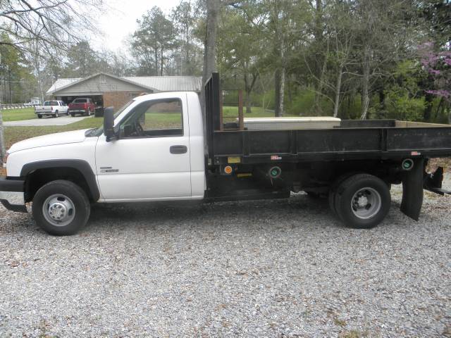 2007 Chevrolet C3500 Ext Cab 123 WB SL