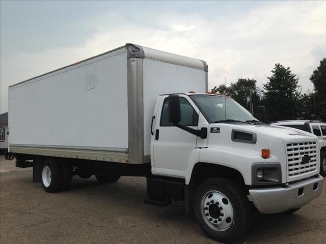 2005 Chevrolet C6500 Evolution MR Sedan 4D