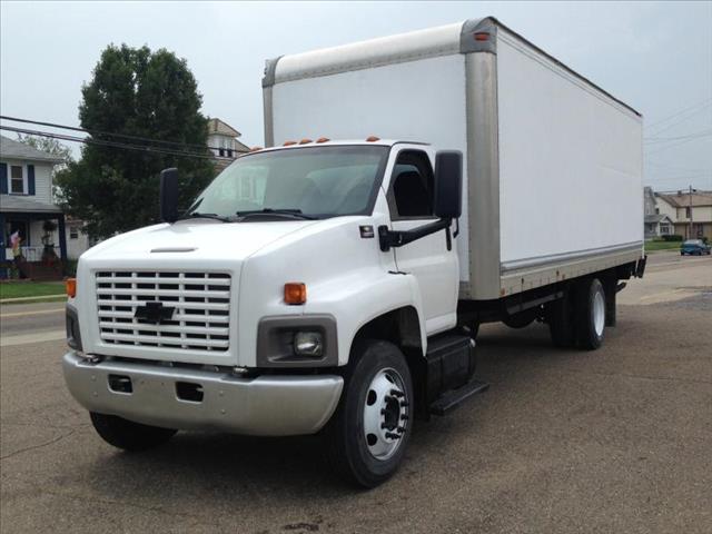 2005 Chevrolet C6500 Evolution MR Sedan 4D