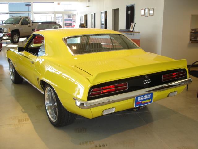 1969 Chevrolet Camaro 4dr Sdn Auto (natl) Hatchback