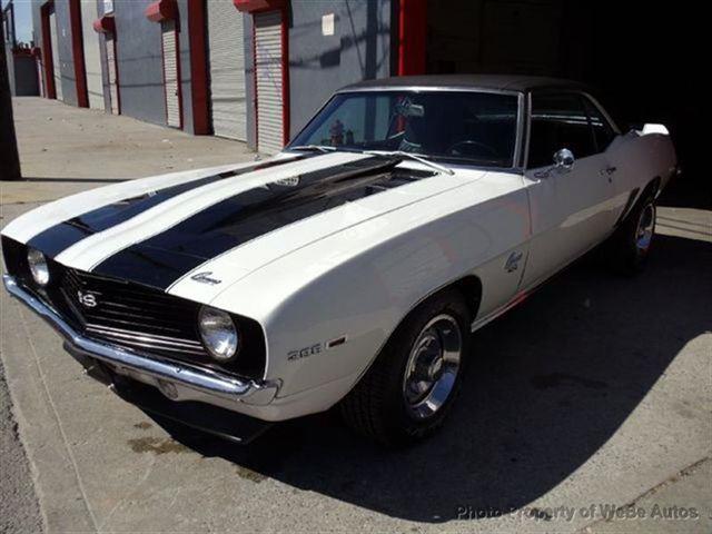 1969 Chevrolet Camaro 4WD 4dr V6 5-spd AT