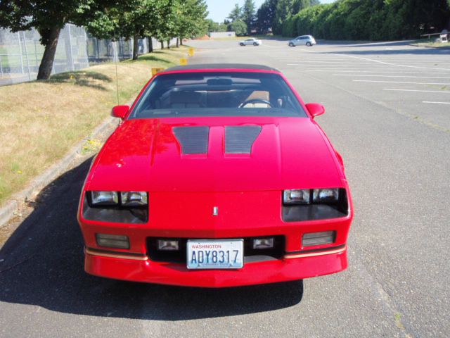1988 Chevrolet Camaro 4dr Sdn V6 Ltd Avail