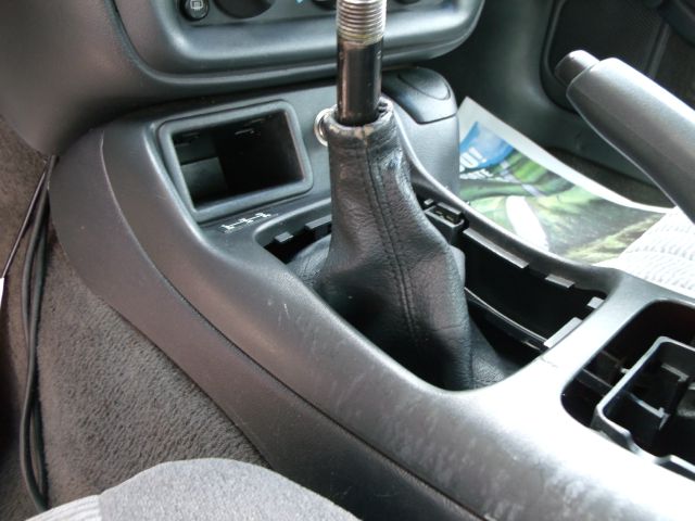 1997 Chevrolet Camaro Club Cab Laramie SLT