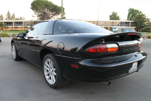2000 Chevrolet Camaro 4d,ac,pw,sunroof,leather