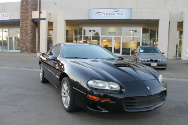 2000 Chevrolet Camaro 4d,ac,pw,sunroof,leather
