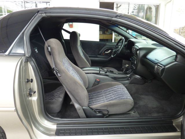 2000 Chevrolet Camaro OZ Rally Edition