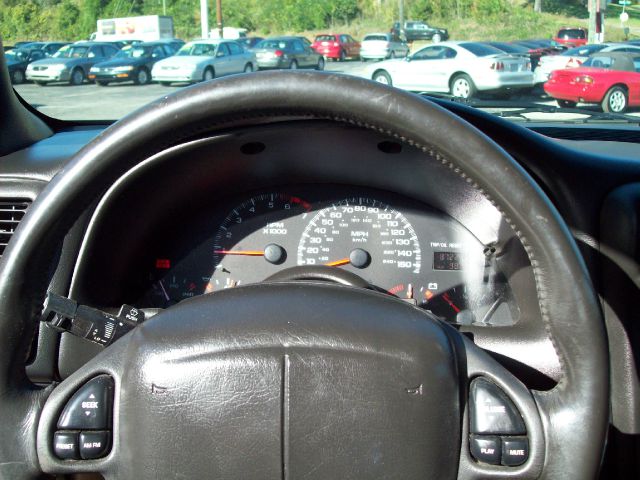 2000 Chevrolet Camaro Adren W/lthr