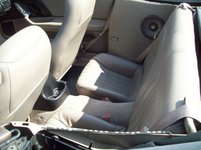 2000 Chevrolet Camaro Adren W/lthr