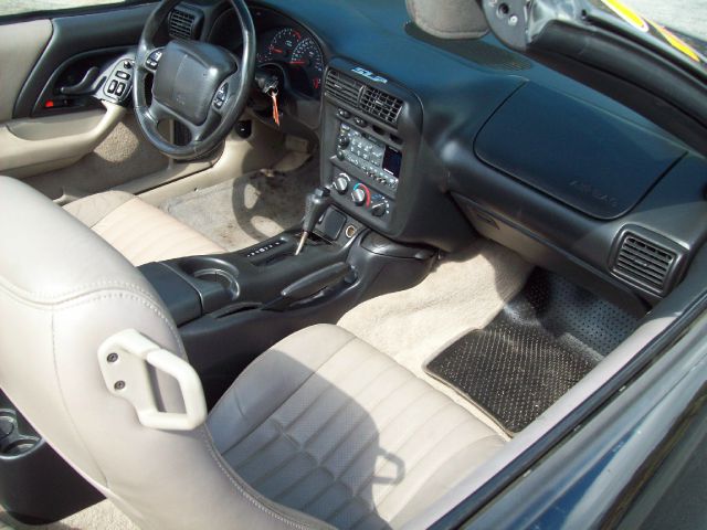 2000 Chevrolet Camaro Adren W/lthr