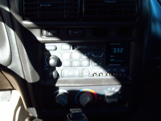 2000 Chevrolet Camaro Adren W/lthr