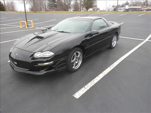 2000 Chevrolet Camaro Reg Cab 135 WB 4WD