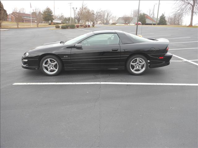 2000 Chevrolet Camaro Reg Cab 135 WB 4WD