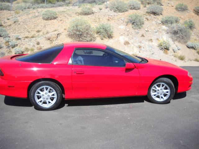 2001 Chevrolet Camaro Base