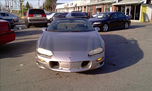 2001 Chevrolet Camaro Base