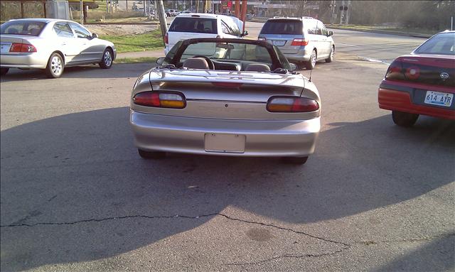 2001 Chevrolet Camaro Base