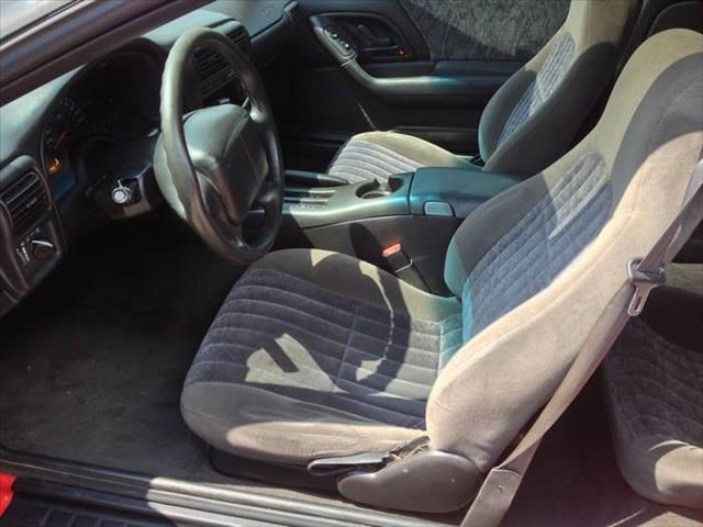 2002 Chevrolet Camaro SE2