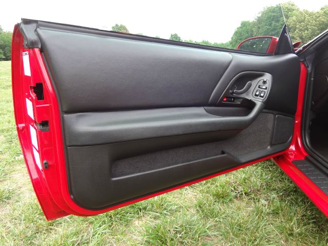 2002 Chevrolet Camaro 4d,ac,pw,sunroof,leather