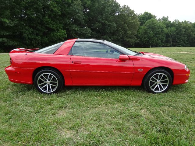 2002 Chevrolet Camaro 4d,ac,pw,sunroof,leather