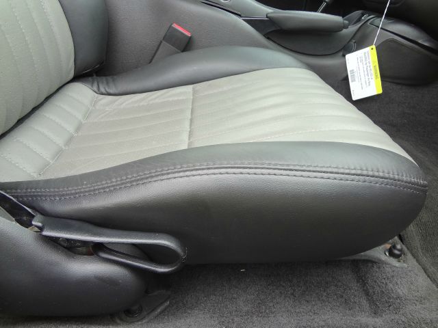 2002 Chevrolet Camaro 4d,ac,pw,sunroof,leather