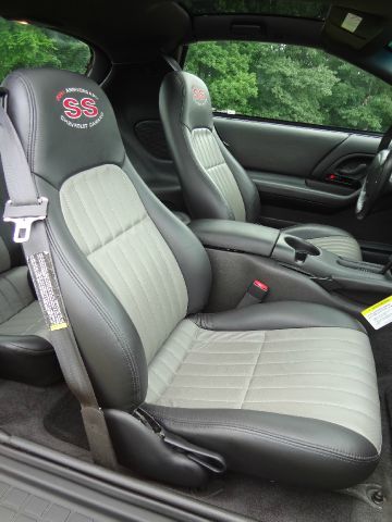 2002 Chevrolet Camaro 4d,ac,pw,sunroof,leather