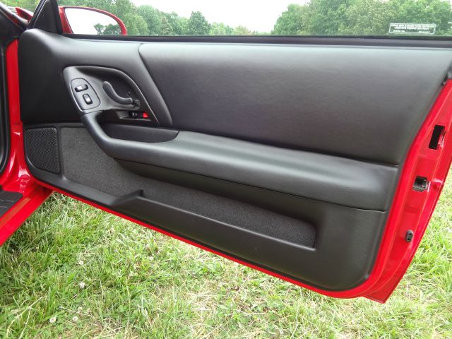 2002 Chevrolet Camaro 4d,ac,pw,sunroof,leather