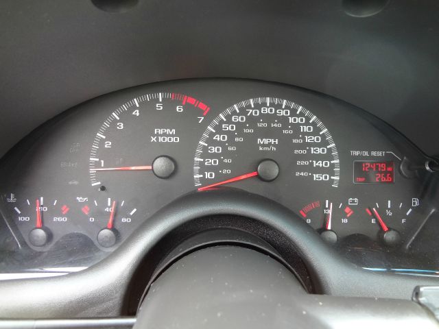 2002 Chevrolet Camaro 4d,ac,pw,sunroof,leather