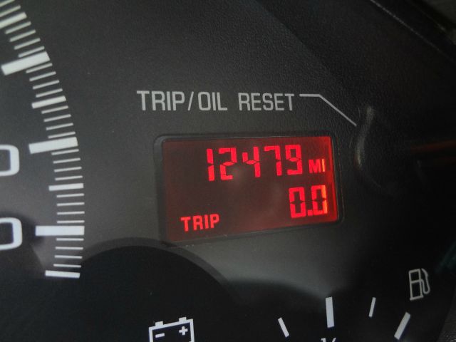 2002 Chevrolet Camaro 4d,ac,pw,sunroof,leather