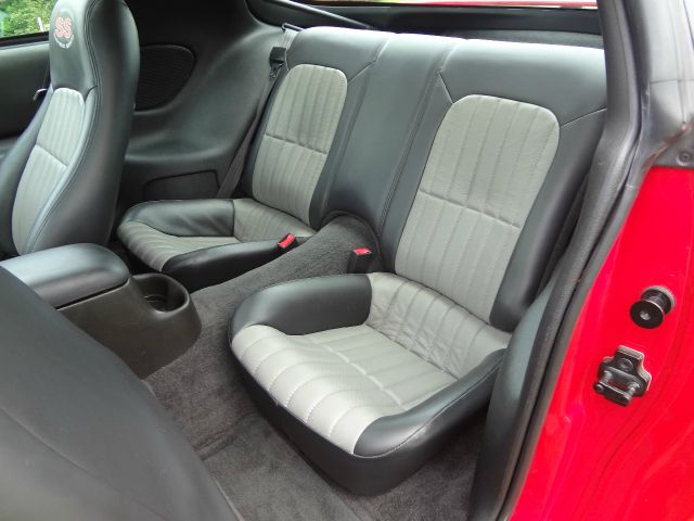 2002 Chevrolet Camaro 4d,ac,pw,sunroof,leather