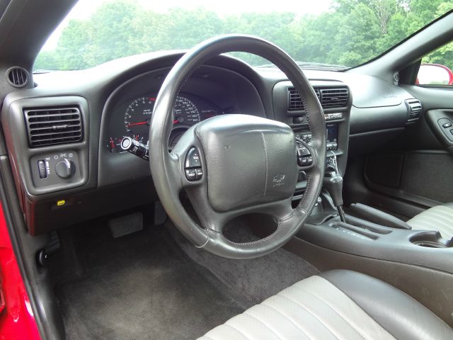 2002 Chevrolet Camaro 4d,ac,pw,sunroof,leather