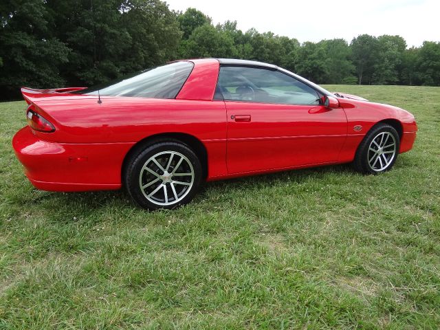 2002 Chevrolet Camaro 4d,ac,pw,sunroof,leather