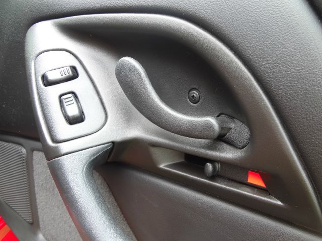 2002 Chevrolet Camaro 4d,ac,pw,sunroof,leather