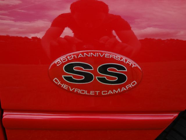 2002 Chevrolet Camaro 4d,ac,pw,sunroof,leather