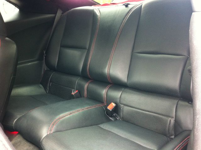 2010 Chevrolet Camaro V6 4WD Limited W/3rd Row 4x4 SUV