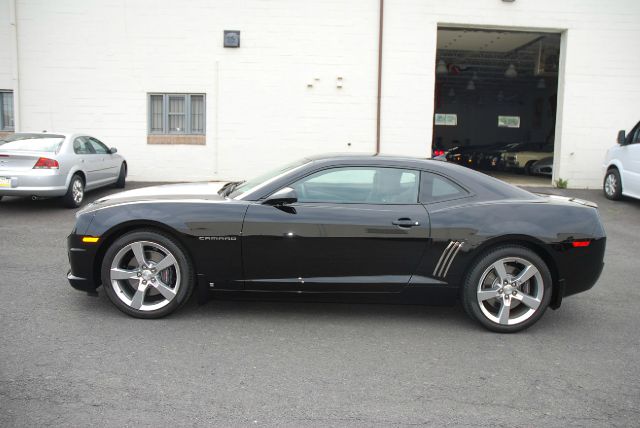 2010 Chevrolet Camaro V6 4WD Limited W/3rd Row 4x4 SUV