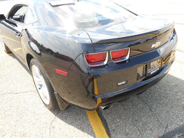 2010 Chevrolet Camaro V6 4WD Limited W/3rd Row 4x4 SUV