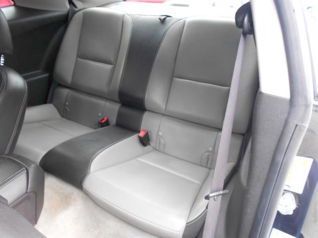 2011 Chevrolet Camaro V6 4WD Limited W/3rd Row 4x4 SUV